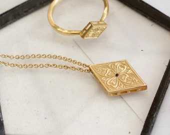 Solid Gold Necklace, Gemstone Necklace, Vintage Style Pendant, 18K Gold Pendant, Vintage Pendant, Vintage Gold Pendant, Engraved Pendant
