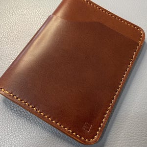 Cartera de cuero Walpier Buttero minimalista plegable hecha a mano "BILL". ¡Un regalo único para Navidad, cumpleaños o Día del Padre para él o para hombre!