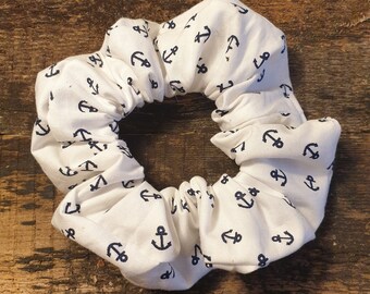 Anchor pattern scrunchie