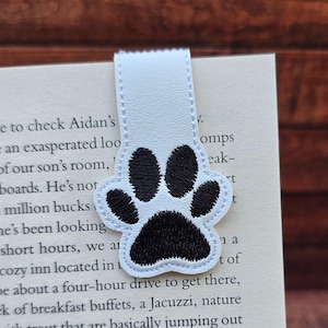 Embroidered Paw Print Magnetic Bookmark: Faux Leather Book Accessory
