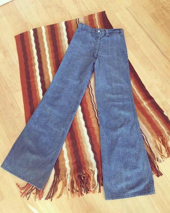 CLASSIC 1970s Bell Bottoms
