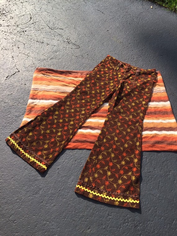 70s Wrangler Embroided Corduroy Bell Bottoms