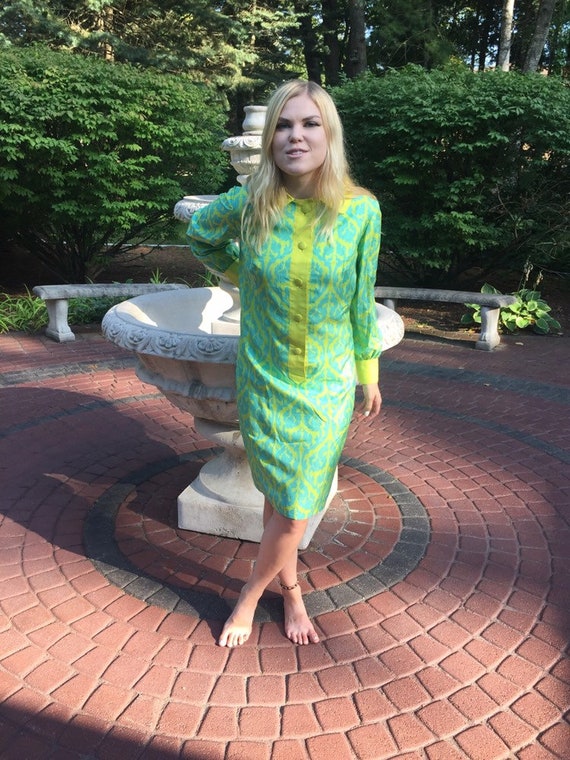1960s Mod Peter Pan Collar Dress