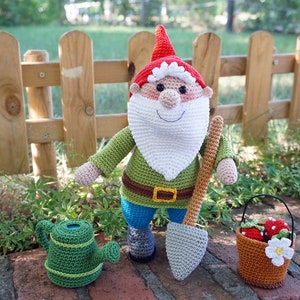 Häkelanleitung Gartenzwerg Paul mit Zubehör - PDF Datei deutsch