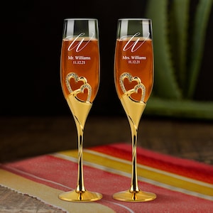  Copas de champán de boda grabadas personalizadas, copas de  champán de boda, compromiso, juego de boda (grabado con relleno dorado) :  Hogar y Cocina