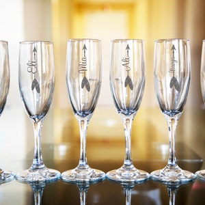 Set of 6 Wedding champagne flues, personalized names wedding toasts, Bridesmaid Champagne Flutes, Engraved Glasses,Customize wedding, BFF