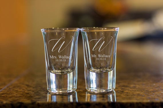 1.5 oz Shot Glasses - 100 Mini Plastic Shot Glasses (1.5oz) Clear