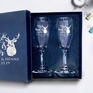 Set of 2 champagne flues, The hunt is over Champagne Glasses, Wedding toasts, Wedding Champagne Flutes, Custom