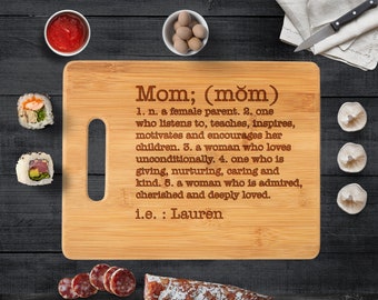 Spersonalizowana deska do krojenia z bambusa: grawerowany prezent dla mamy