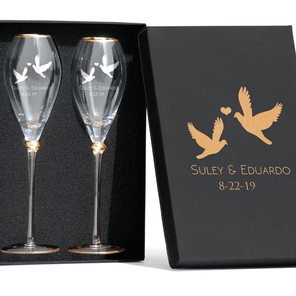 Set of 2 Personalized Wedding Champagne Flutes Tulip Shape - Wedding Toasting Glasses for Bride and Groom - Love Birds Wedding Glasses