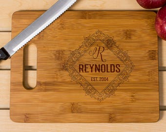 Personalized cutting board, Wedding Gift, Kitchen Decor, Housewarming Gift, Family Name Engraved Cutting Board, Anniversary Gift