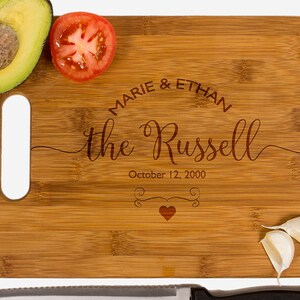 Personalized cutting board, Wedding Gift, Kitchen Decor, Housewarming Gift, Family Name Engraved Cutting Board, Anniversary Gift