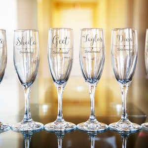 Set of 6 Bridesmaid champagne flues, personalized names wedding toasts, Wedding Champagne Flutes, Engraved Wedding Glasses,Customize wedding