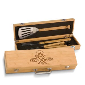 BBQ Grill Tool Kit with Personalized Elegance, customize for dad, grandpa, Wooden BBQ Grill set with Fork, Spatula and Tongs,gift for friend