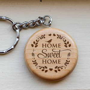 Personalisieren Schlüsselanhänger, süße Zuhause Schlüsselanhänger, Liebe Schlüsselanhänger, individuelle Schlüsselanhänger, Holz Schlüsselanhänger, Geschenk für neues Zuhause, BFF Geschenk