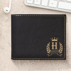 Billetera personalizada para hombres, billetera de cuero sintético personalizada, billetera plegable personalizada, grabado, regalos de aniversario para él, billetera de diseño de corona