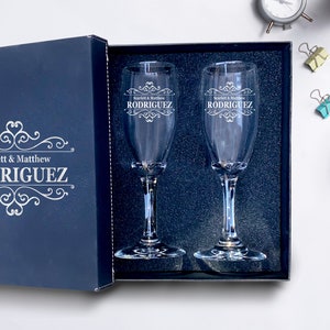 Set of 2 champagne flutes, personalized First names & Last name engraved Glasses,wedding toasts, Etched Wedding Champagne Flutes, Custom