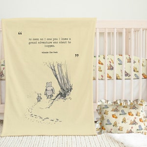 Walt Disney Winnie The Pooh Bear & Balloon Baby Nursery Crib Quilt Bla –