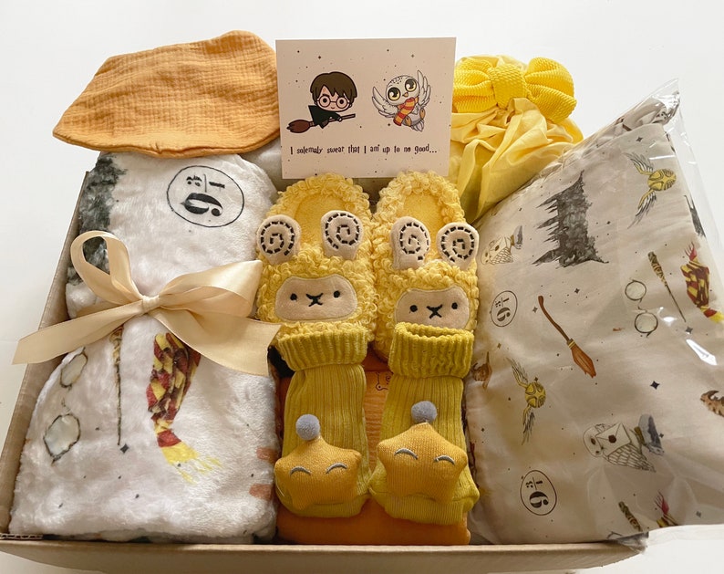 Harry Potter Baby Gift Set: Handmade Blanket & Crib Sheet, Shower Gift Box image 3
