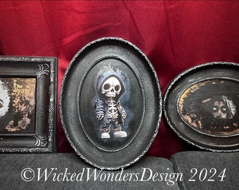 Creepy Horror Themed Mirrors