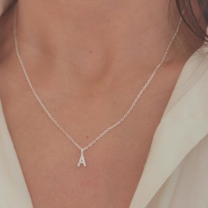 Collar con letra en plata 925 • Collar con inicial • Collar personalizado • Regalo para mujer • Collar de plata de ley • Día de la Madre