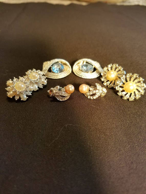 Silvertone Earring Lot