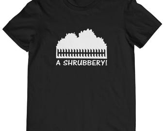 Een T-shirt met struikmotief, verkrijgbaar in diverse maten en kleuren.