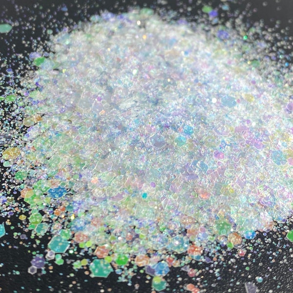 Snow Globe Color Shifting Iridescent Mixed Glitter, Solvent Resistant Glitter For tumblers Polyester nail art confetti for slime