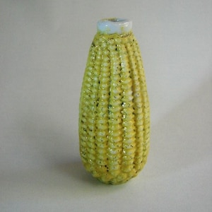 Chinese Porcelain Snuff Bottle - Ear of Corn - Qing Era