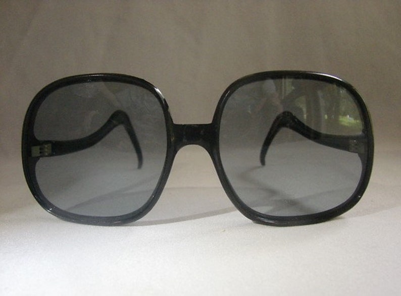 1960 S Big Sunglasses Black Frames Grey Lenses Image 0