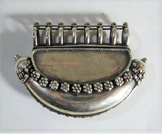 Gorgeous SS Pendant, Half Circle Shape with Flora… - image 2