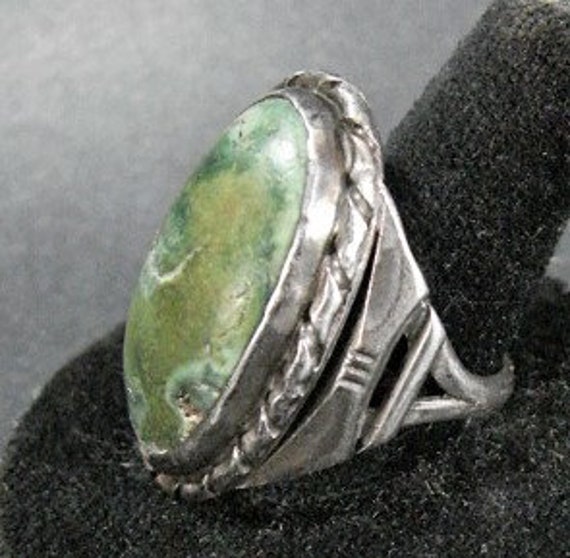 Huge Sterling Green Stone Ring, 9 1/2", Antique o… - image 9