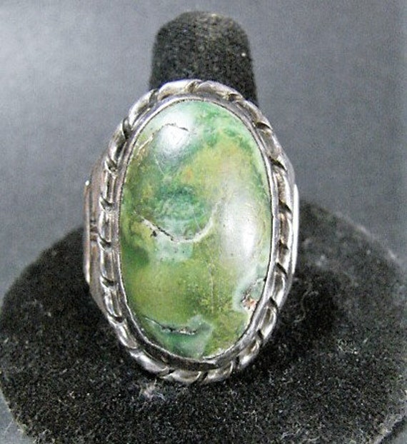 Huge Sterling Green Stone Ring, 9 1/2", Antique o… - image 7