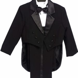 Smoking classique pour garçon avec queue de pingouin et ceinture de smoking