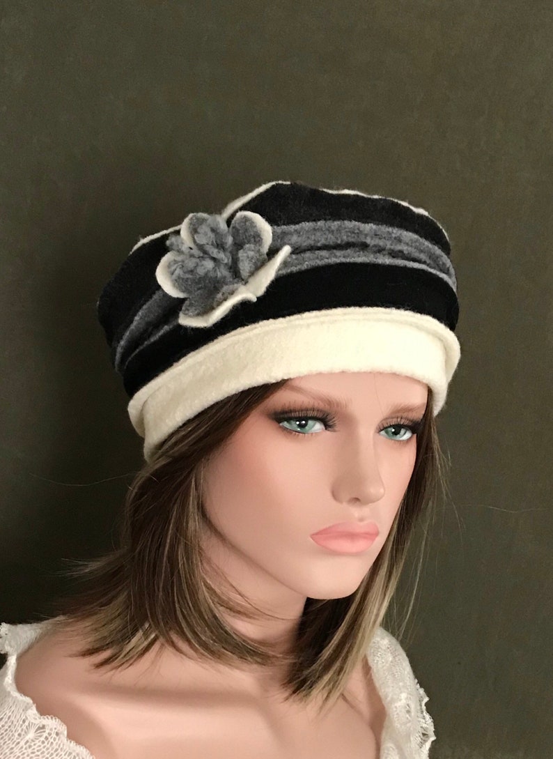 Chapeau Anais Ivoire-gris-noir. Chapeau femme. Bonnet dhiver. Toque en laine bouillie. image 5