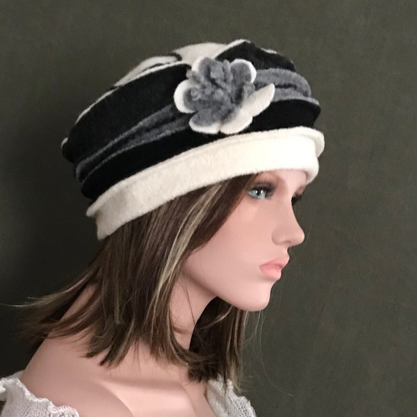 Chapeau Anais Ivoire-gris-noir. Chapeau femme. Bonnet d’hiver. Toque en laine bouillie.