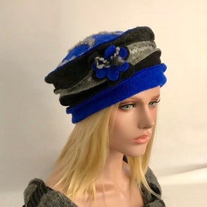 Chapeau femme . Chapeau Anais Bleu royal Gris Noir en laine bouillie . Chapeau d'hiver . Bonnet en laine . Toque . image 9