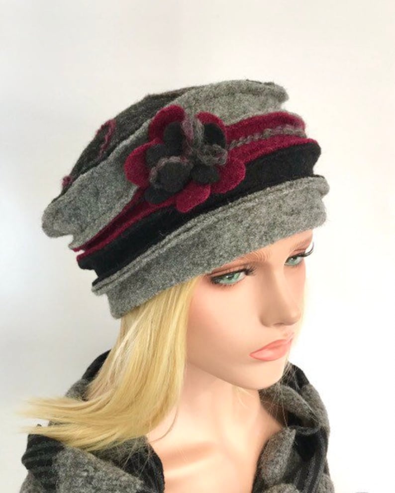 Chapeau femme .Chapeau Anais Gris Bordeaux Noir en laine bouillie .Chapeau d'hiver . Toque .Bonnet laine . image 8