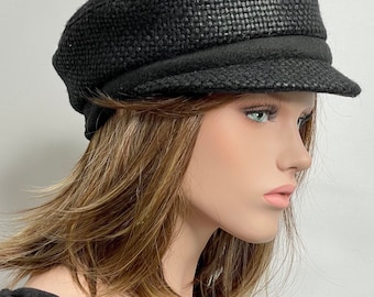 Chana women's winter newsboy cap black color. Women's winter hat in fancy wool and fleece. Valentine's Day gift for women.