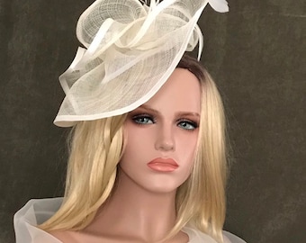 Ivory-White Safari Hat . Women's hat. Wedding Ceremony Hat. Hairdressing accessories. Bibi Ceremony. Mini hat.