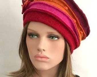 Chapeau Femme Anais Rouge-Bordeaux-Orange-Rose en laine bouillie . Bonnet hiver femme en laine bouillie . Toque femme . Chapeau hiver .