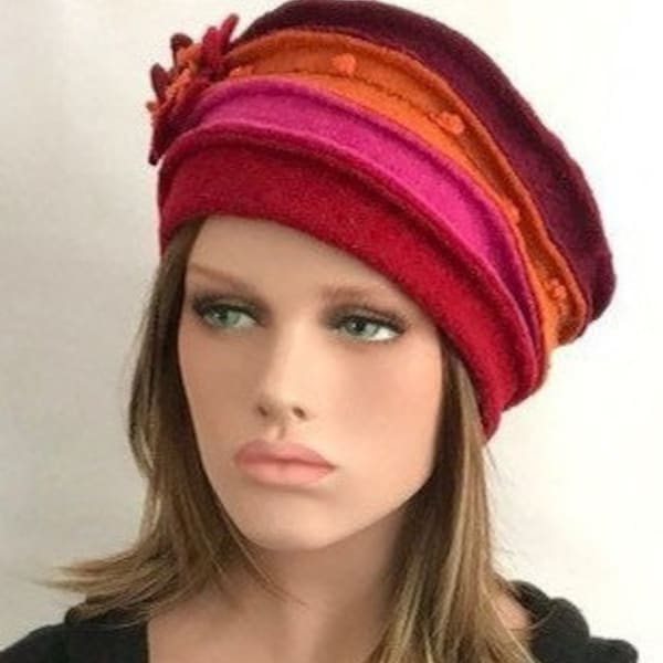 Chapeau Femme Anais Rouge-Bordeaux-Orange-Rose en laine bouillie . Bonnet hiver femme en laine bouillie . Toque femme . Chapeau hiver .