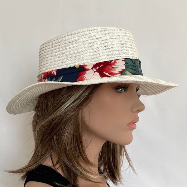 Chapeau femme d’été canotier Calvi blanc à bord large. Chapeau plage et soleil. Chapeau Mariage et Cérémonie. Canotier plage et soleil.