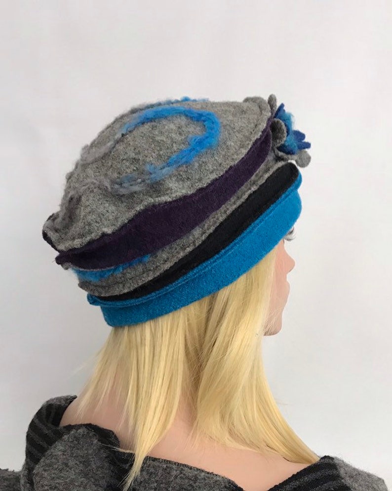 Chapeau Femme . Chapeau Anais Turquoise-violet gris en laine bouillie . Chapeau d'hiver . Bonnet en laine bouillie . Toque femme . image 3