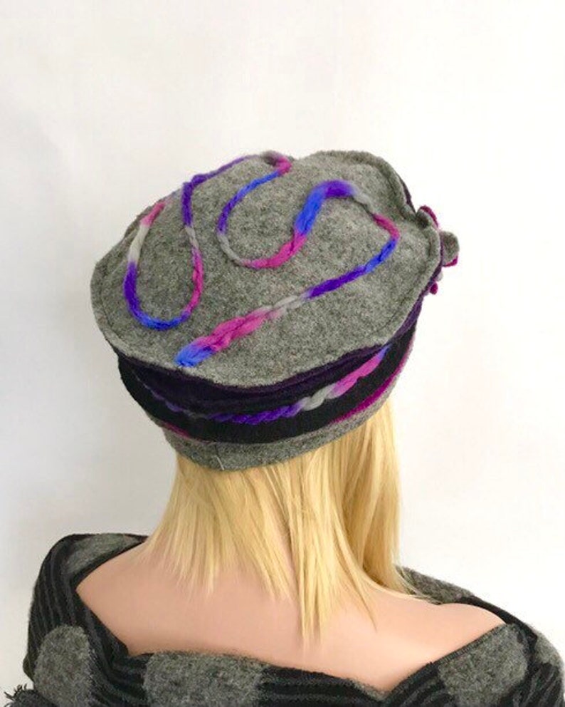 Chapeau Femme . Chapeau Anais Gris-Violet-Fuchsia en laine bouillie . Chapeau d'hiver . Bonnet en laine . Toque . image 4