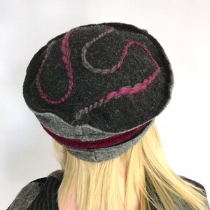 Chapeau femme .Chapeau Anais Gris Bordeaux Noir en laine bouillie .Chapeau d'hiver . Toque .Bonnet laine . image 9