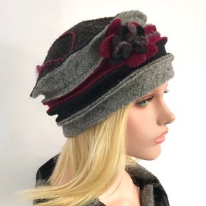 Women's hat. Anais Hat Gray Burgundy Black in boiled wool. Winter hat. Wool hat. image 5