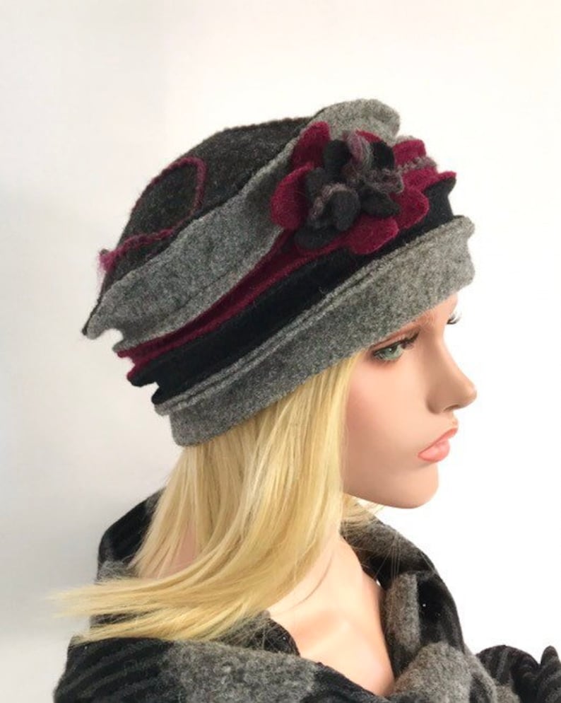 Chapeau femme .Chapeau Anais Gris Bordeaux Noir en laine bouillie .Chapeau d'hiver . Toque .Bonnet laine . image 5