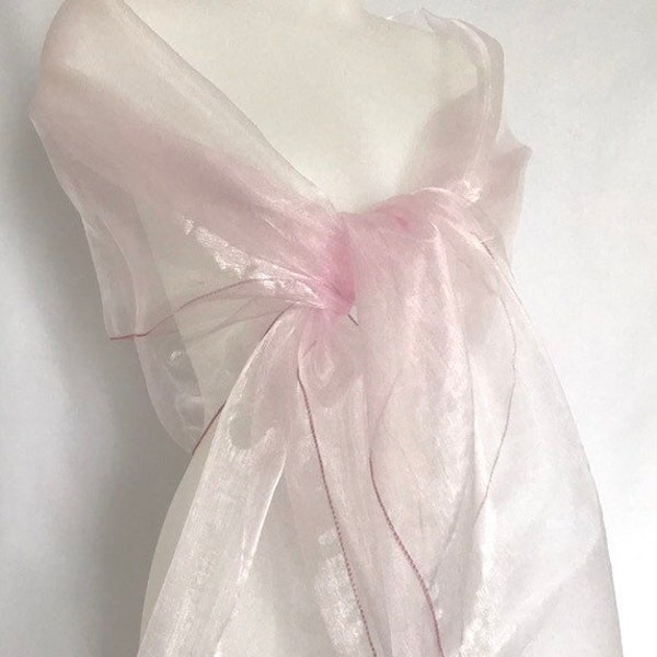 Étole organza rose pâle. Châle , écharpe . Grande étole 250x75cm. Étole mariage, cérémonie, cocktail. Noel, soirée , fête de fin d'année.