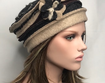 Chapeau femme d’hiver en laine bouillie. Bonnet femme Anais couleur beige, brun et gris anthracite. Toque femme.